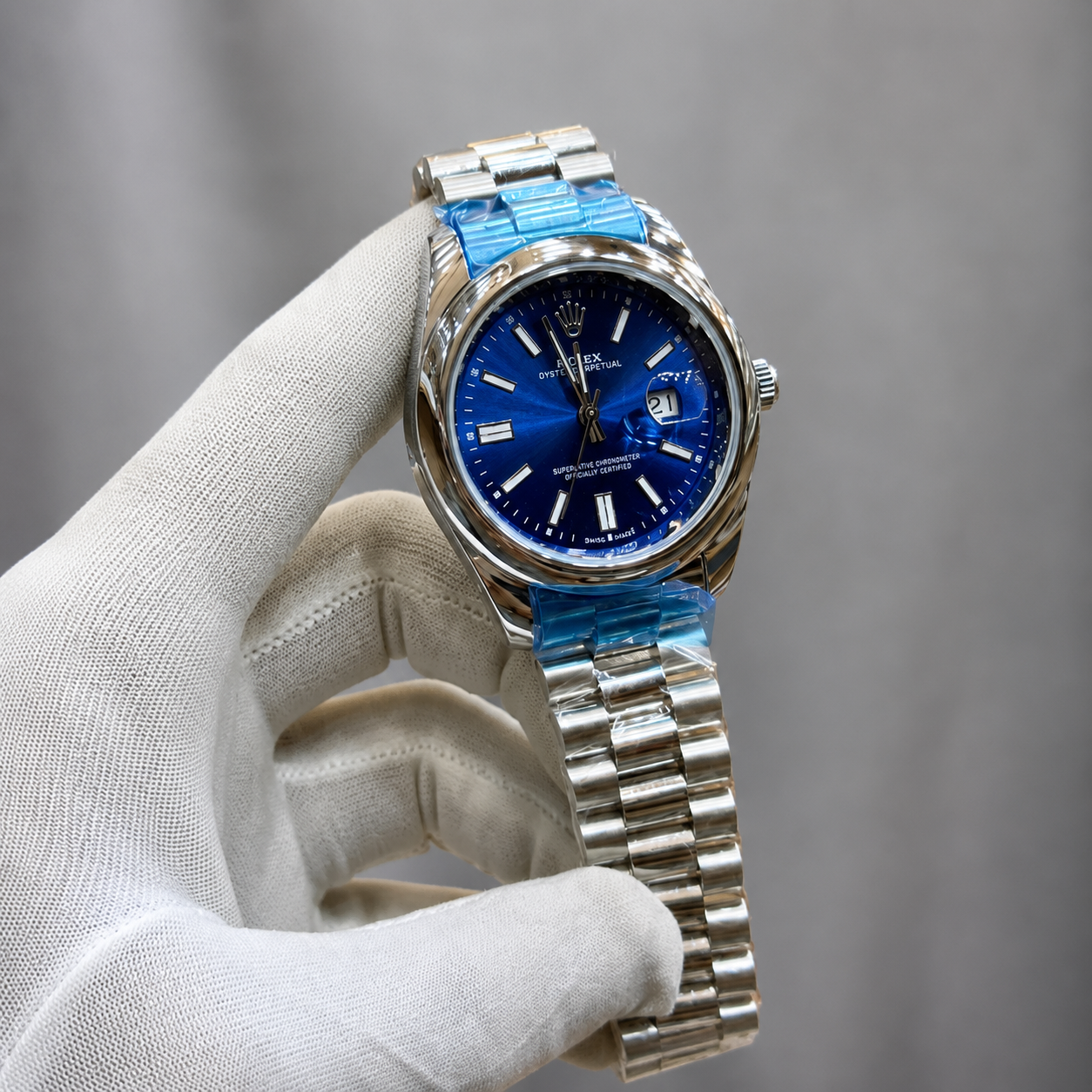 Luxury Silver Stainless Steel Men’s Watch – Classic Elegant Design ⌚✨